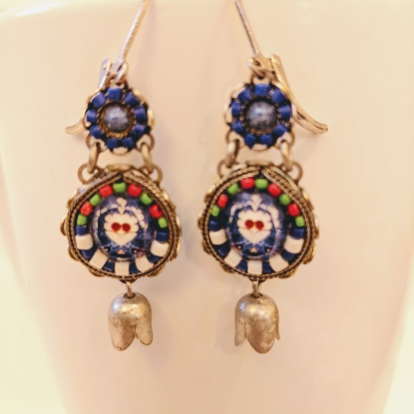 "Boutique" Jewelry - Gorgeous Sterling Silver Beaded Dangle Earrings